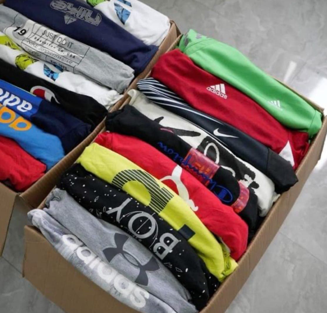 Palette de 850 à 900 vêtements assortis — vue 4