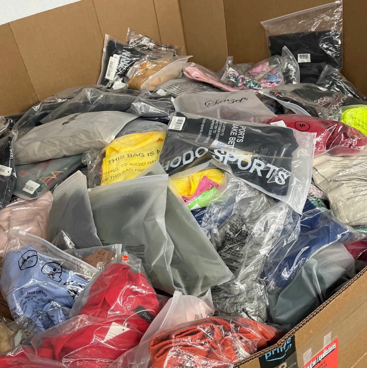 Palette de 850 à 900 vêtements assortis — vue 7
