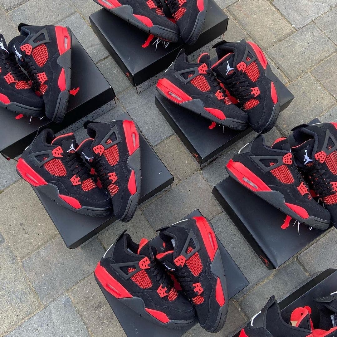 Palette de 60 paires de baskets Air Jordan — vue 17