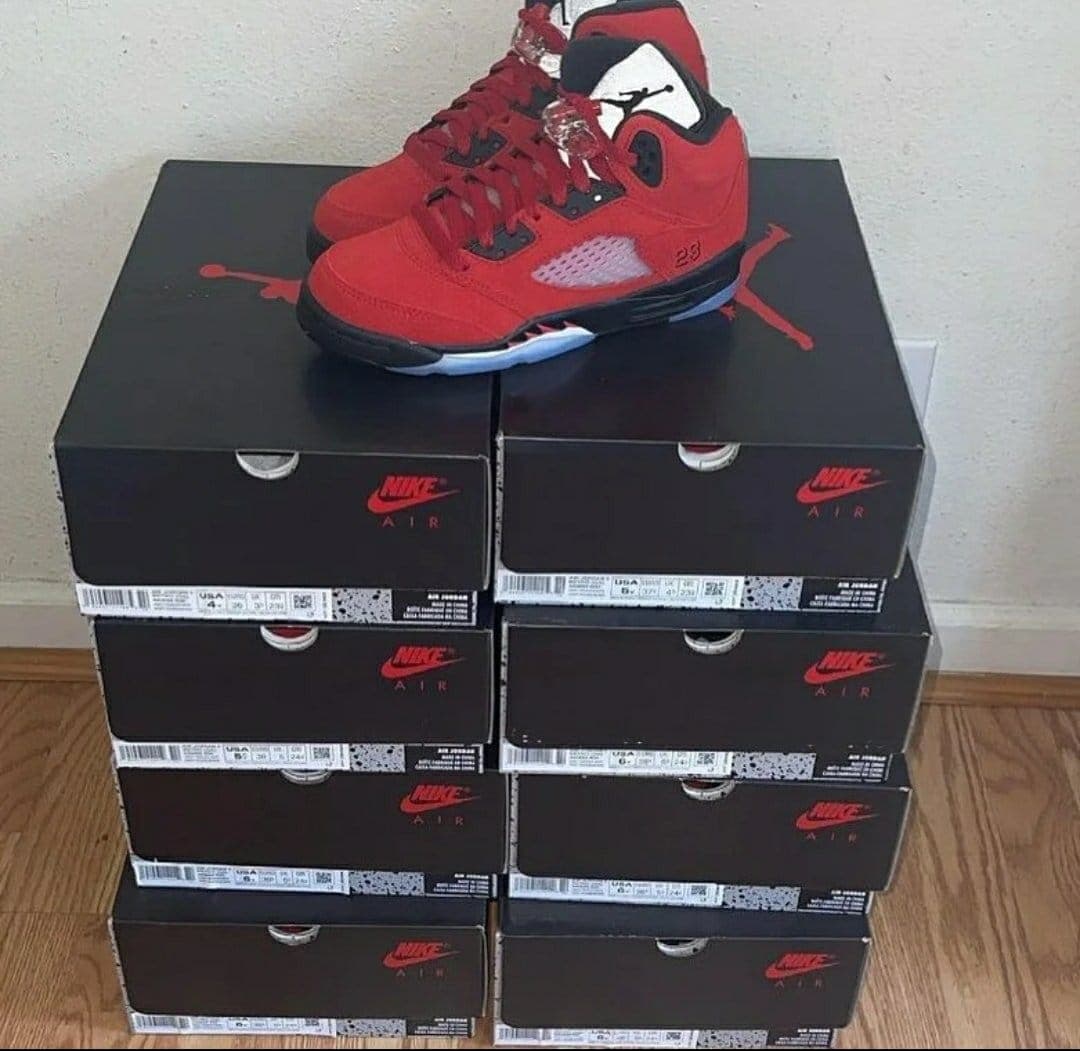 Palette de 60 paires de baskets Air Jordan — vue 18