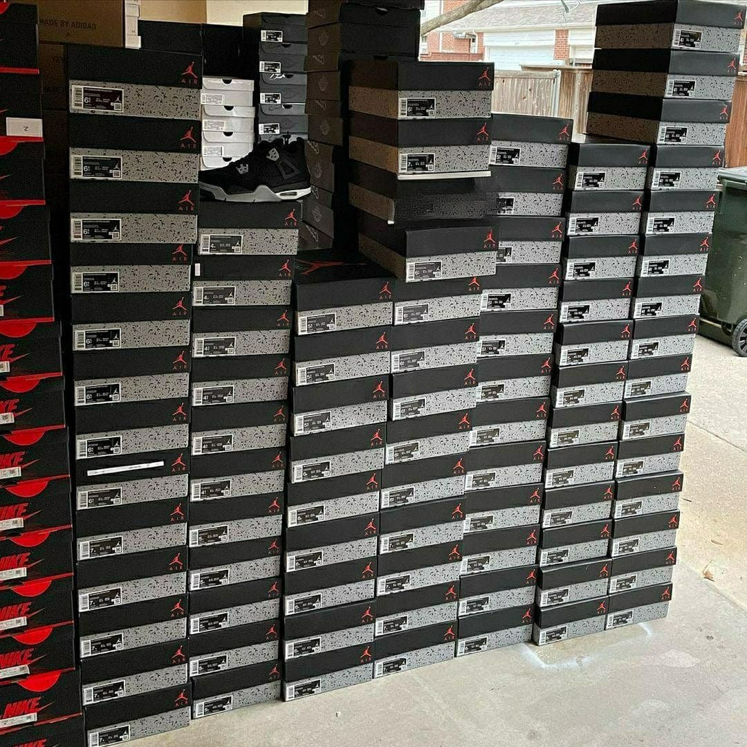 Palette de 60 paires de baskets Air Jordan — vue 20