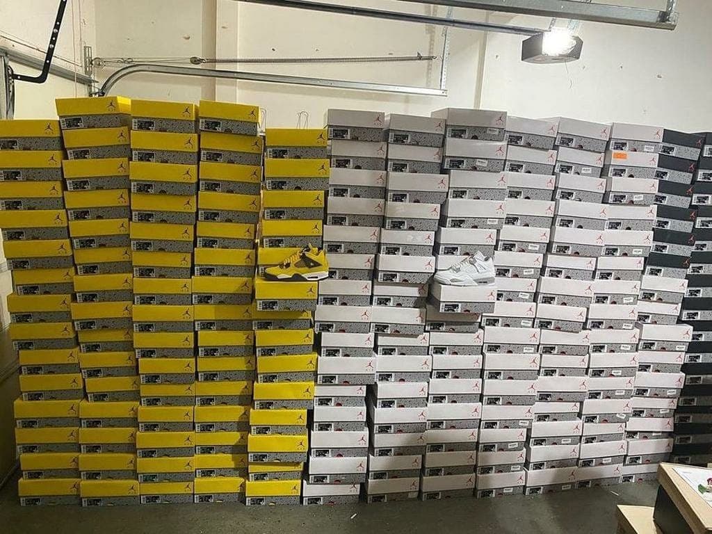 Palette de 60 paires de baskets Air Jordan — vue 26