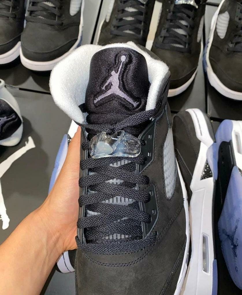 Palette de 60 paires de baskets Air Jordan — vue 32