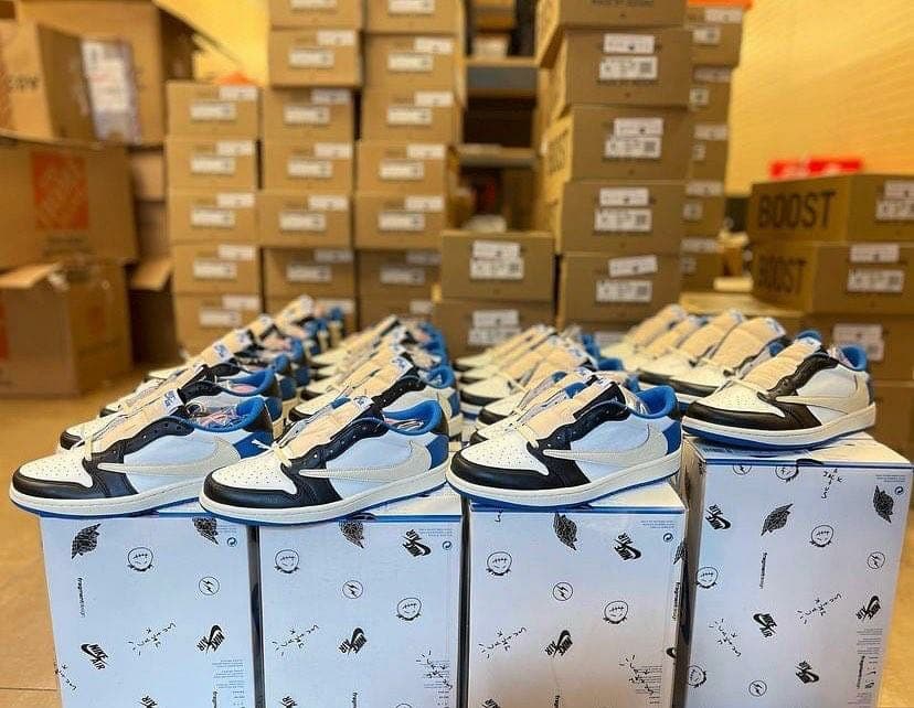 Palette de 60 paires de baskets Nike — vue 20