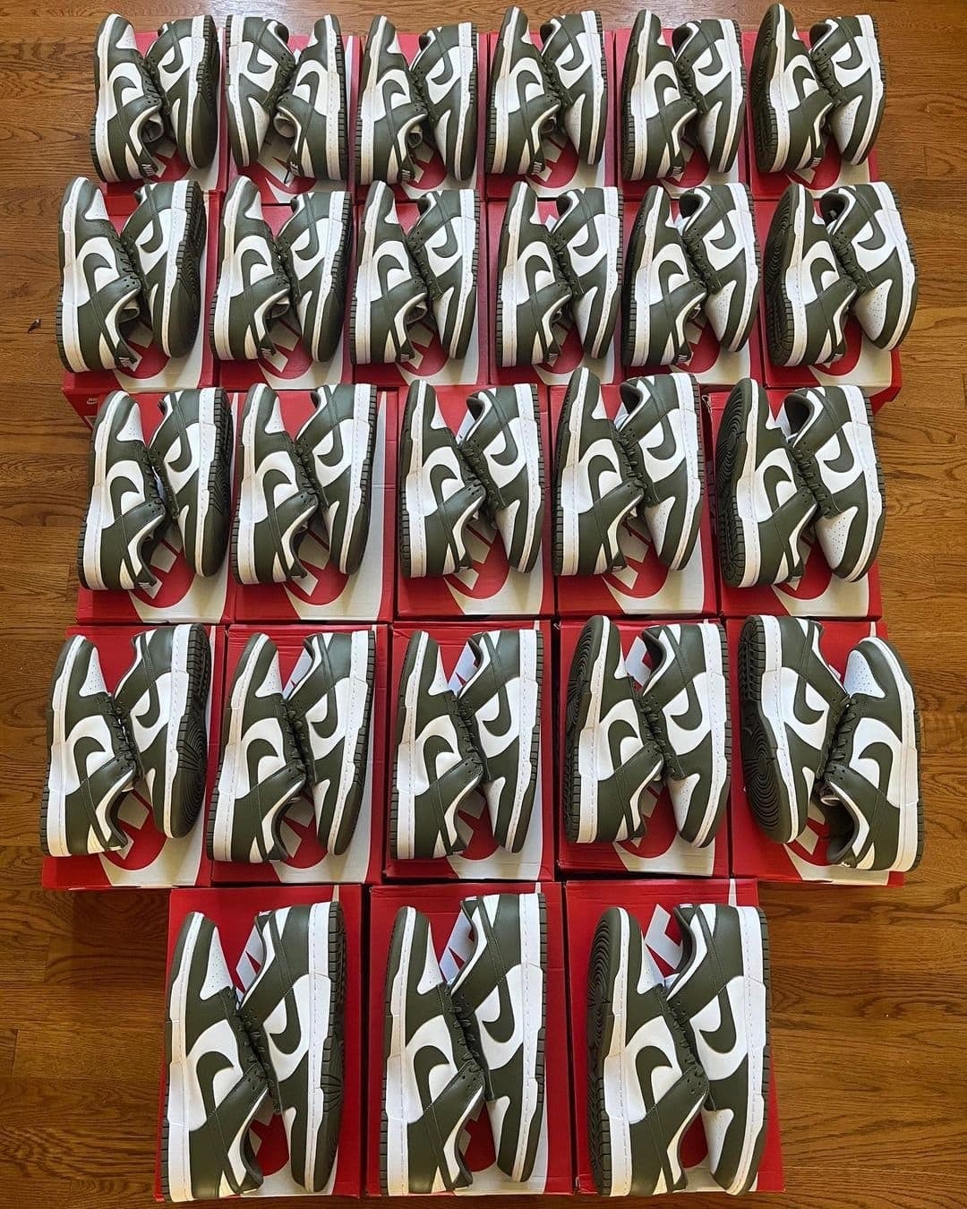 Palette de 60 paires de baskets Nike — vue 4