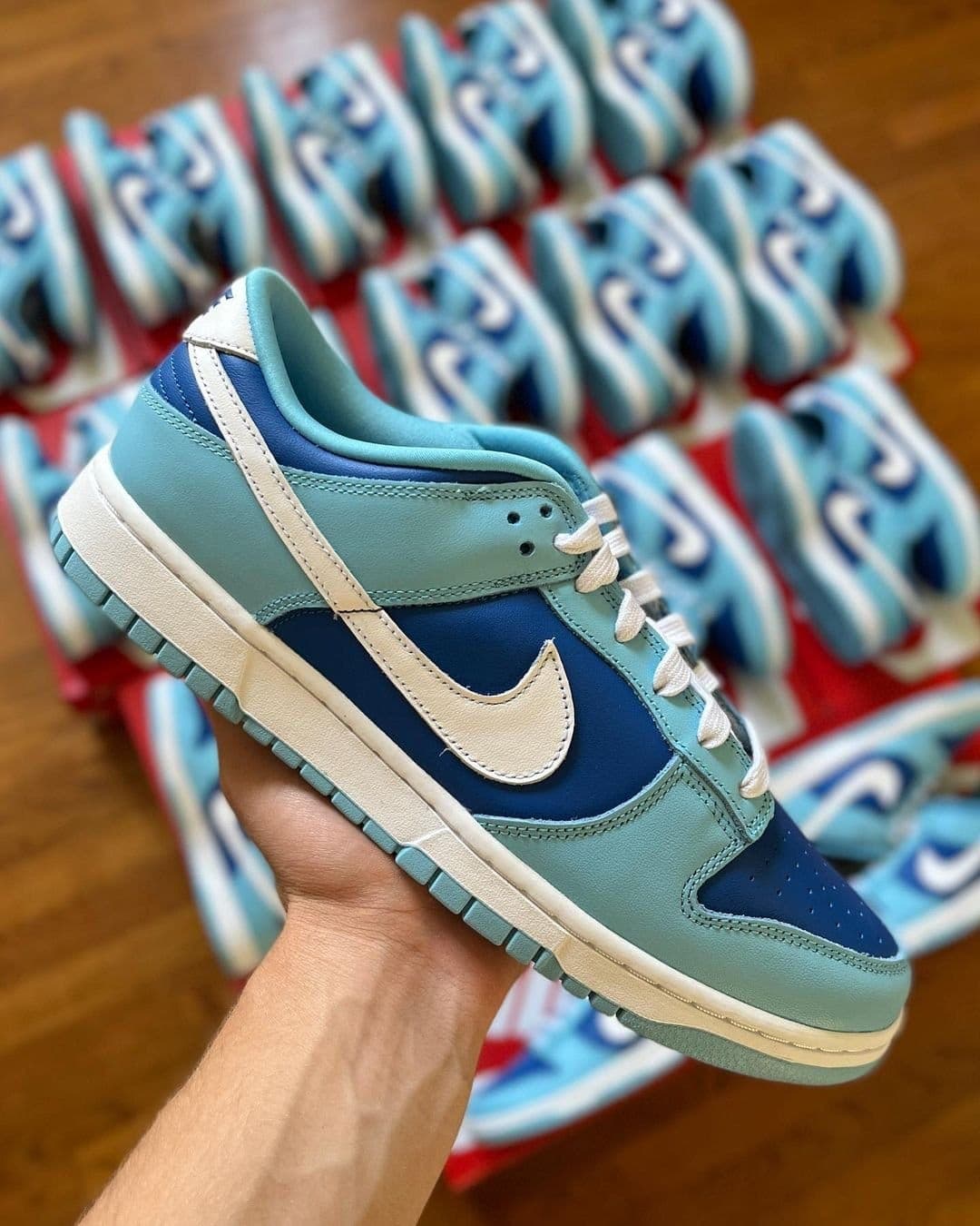 Palette de 60 paires de baskets Nike — vue 42