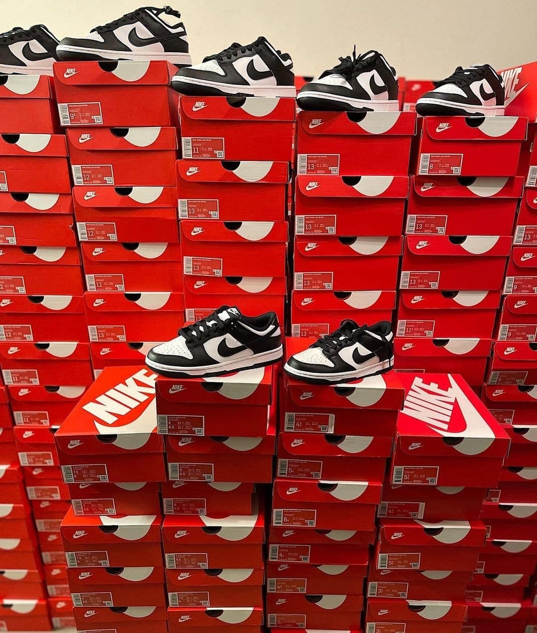 Palette de 60 paires de baskets Nike — vue 43