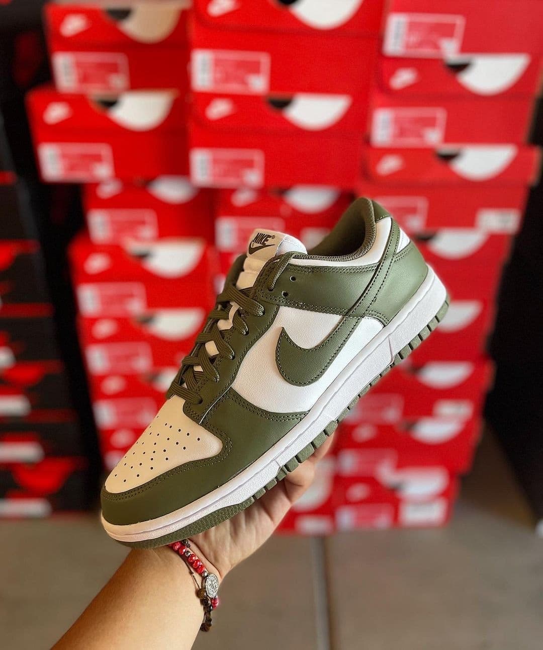 Palette de 60 paires de baskets Nike — vue 49