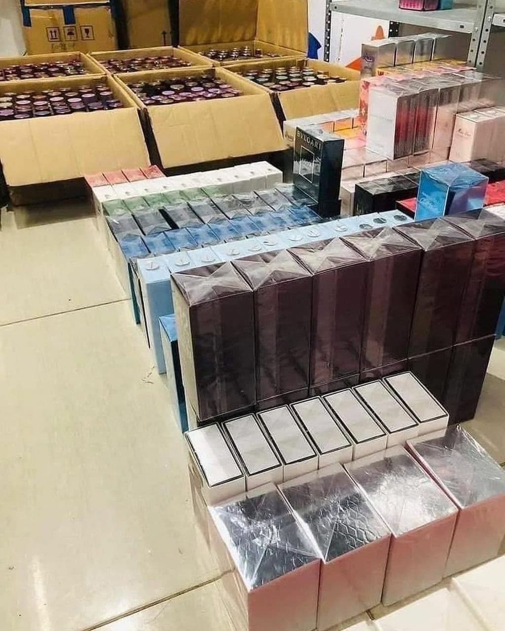 Palette de 300 parfums multimarques — vue 22