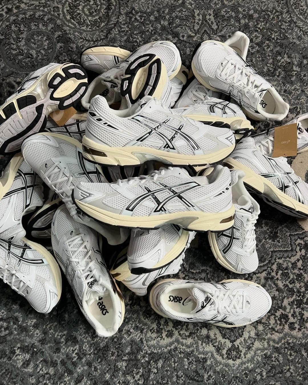 Palette de 80 paires ASICS Gel-Kayano neuves — vue 6