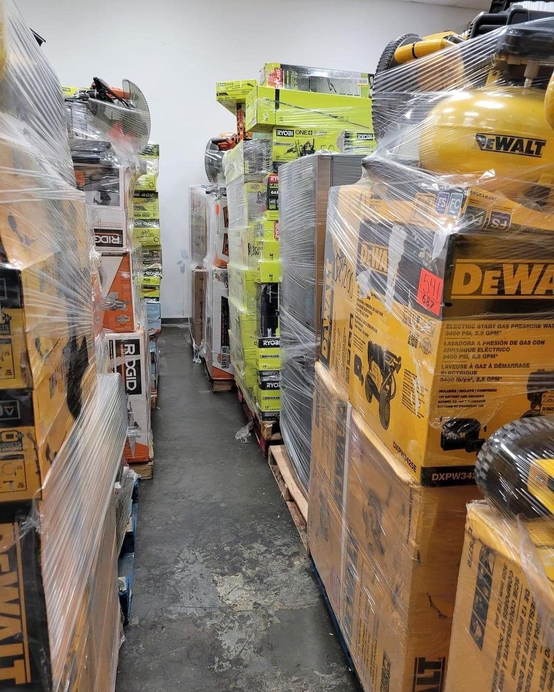 Palette de 45 à 50 outils DeWalt — vue 4