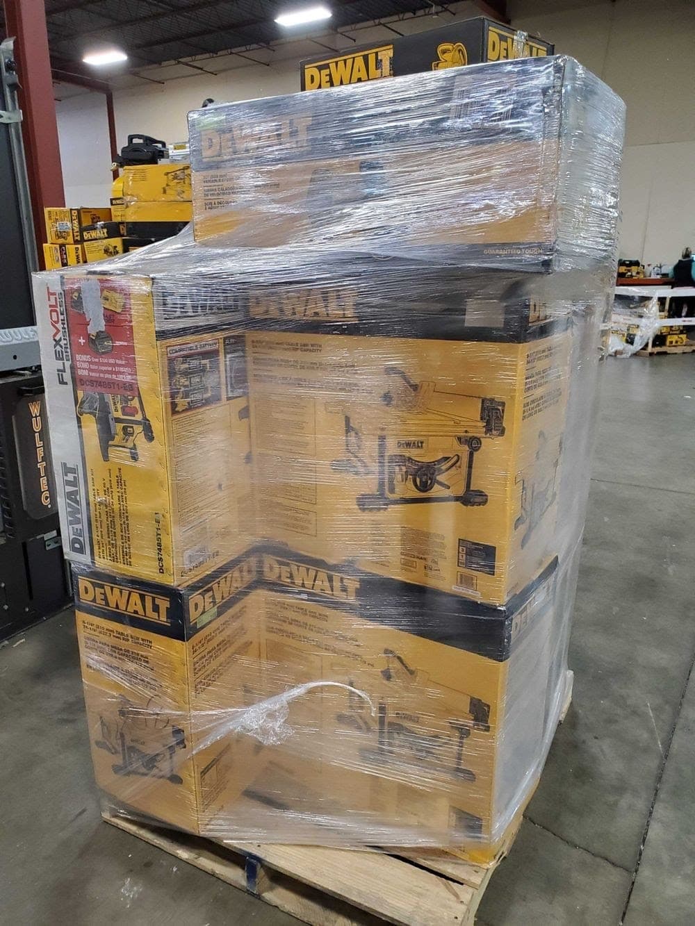 Palette de 45 à 50 outils DeWalt — vue 31