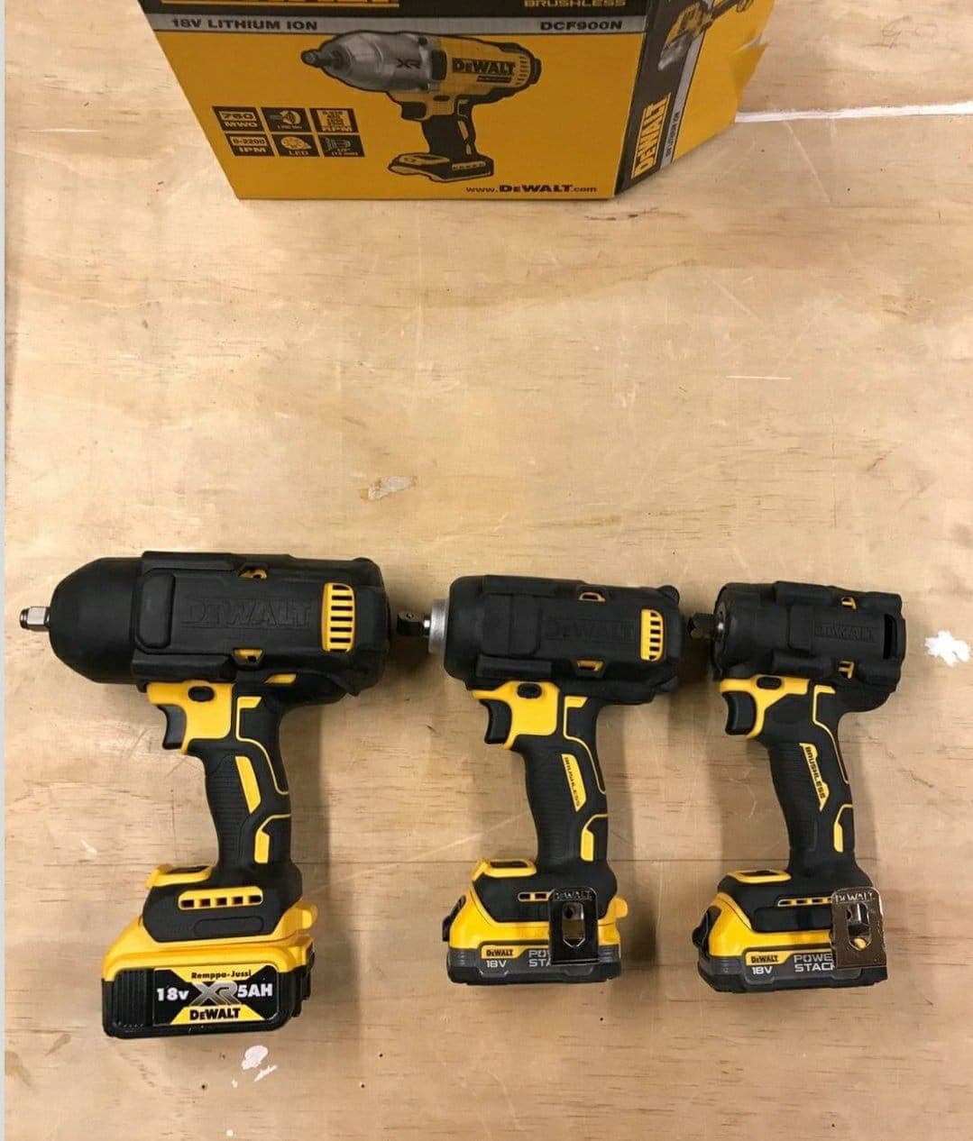 Palette de 45 à 50 outils DeWalt — vue 7