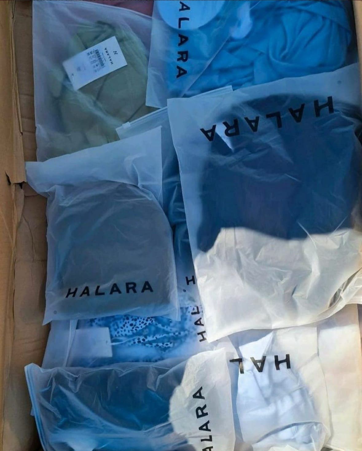 Palette de 360 vêtements Halara — vue 3