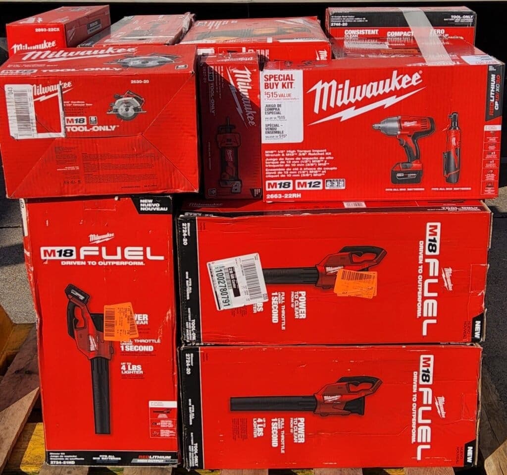 Palette de 35 à 40 outils DeWalt, Ryobi et Milwaukee — vue 13