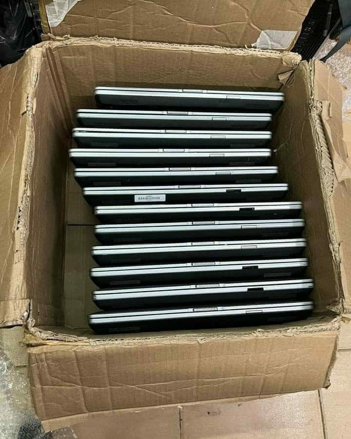 Palette de 25 ordinateurs portables HP — vue 2