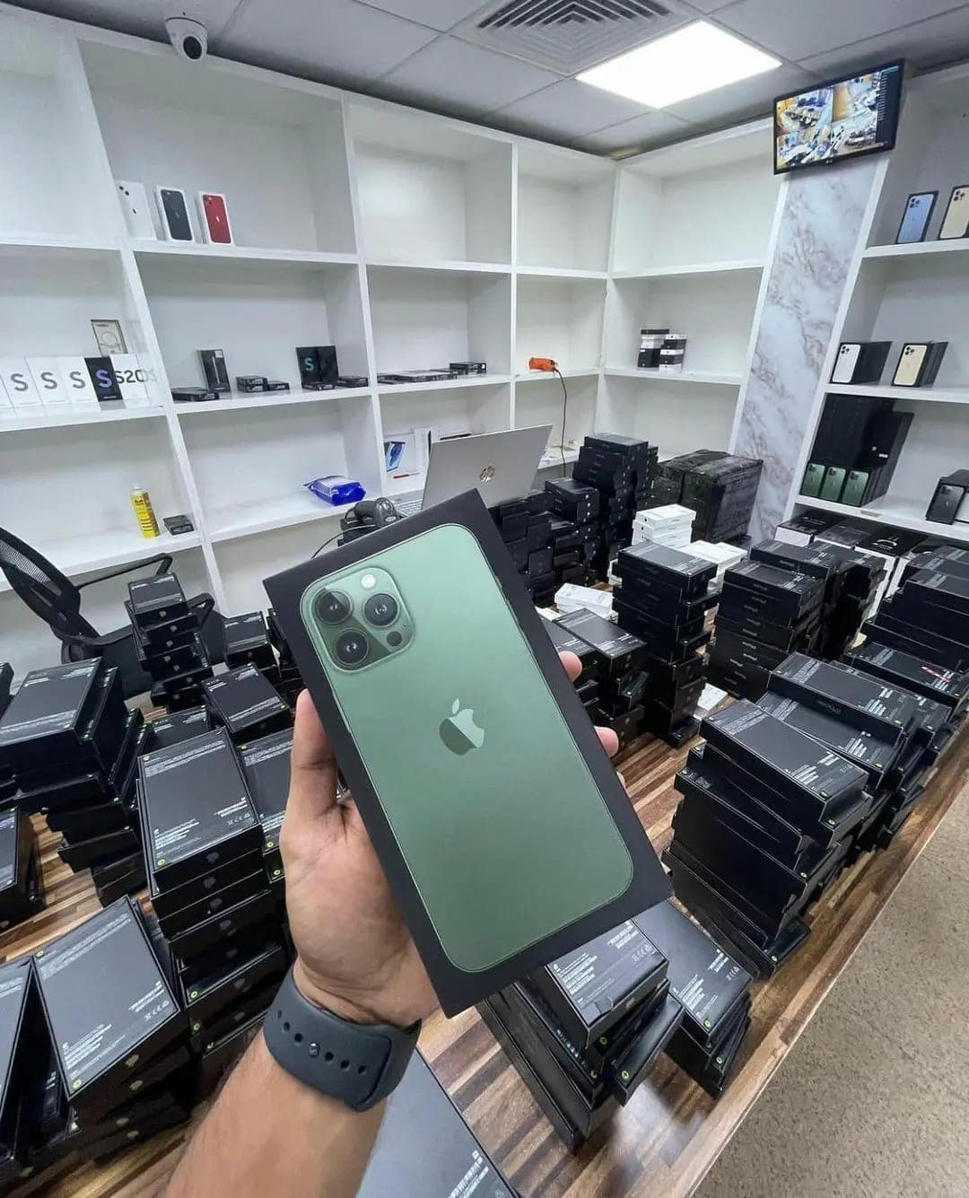 iPhone 13 Pro Max — vue 4