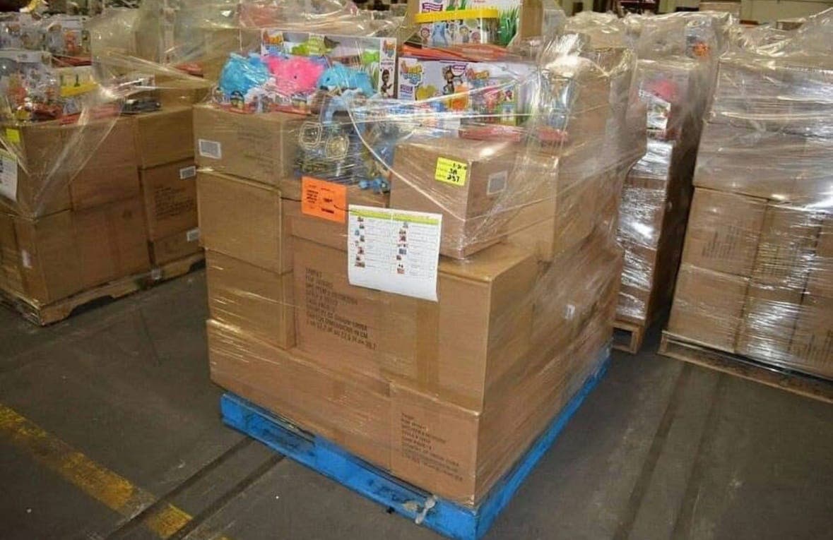 Palette de 150 à 170 jouets pour enfants — vue 4