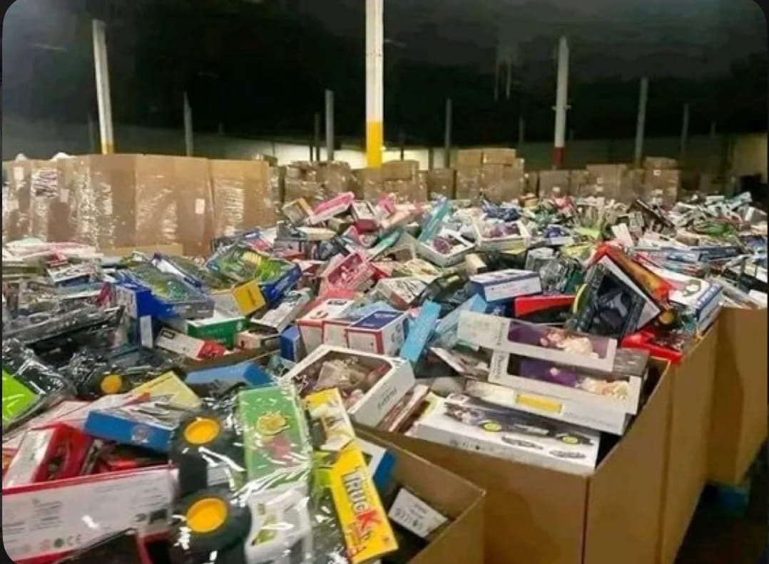Palette de 150 à 170 jouets pour enfants — vue 5