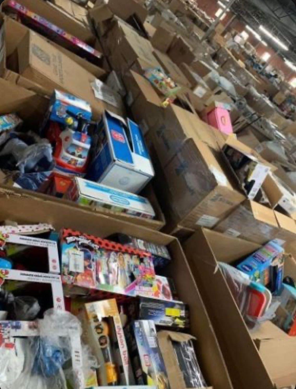 Palette de 150 à 170 jouets pour enfants — vue 6