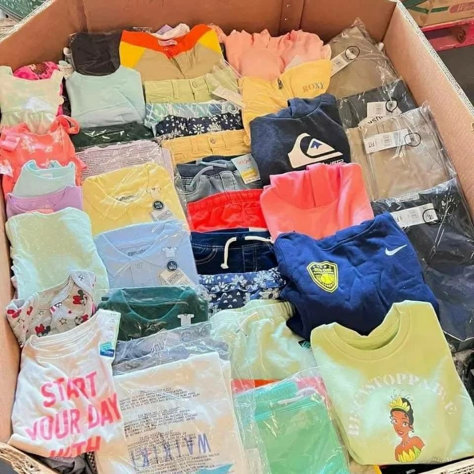 Palette de 570 vêtements pour enfants — vue 2
