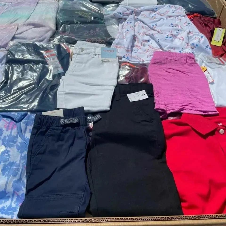 Palette de 570 vêtements pour enfants — vue 8