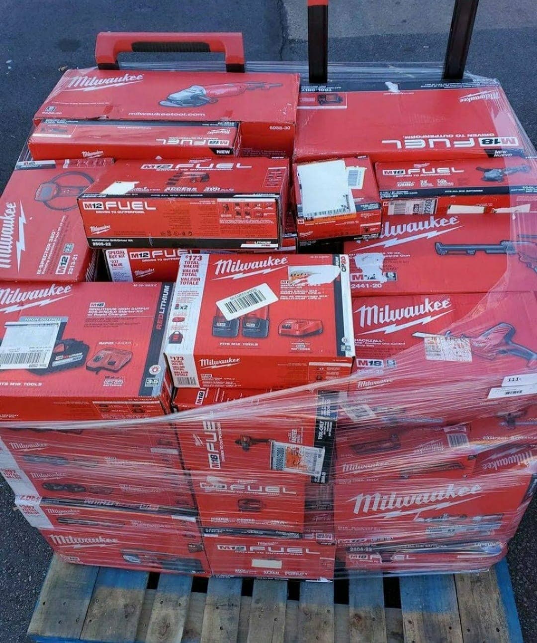 Palette de 50 à 60 outils Milwaukee — vue 7