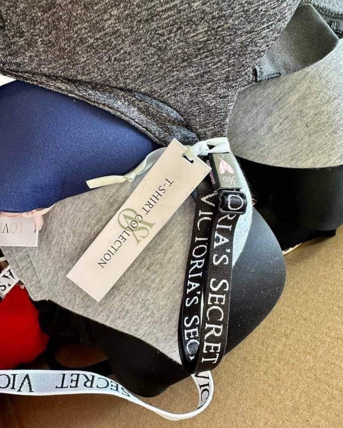 Palette de 420 articles de lingerie Victoria’s Secret — vue 2
