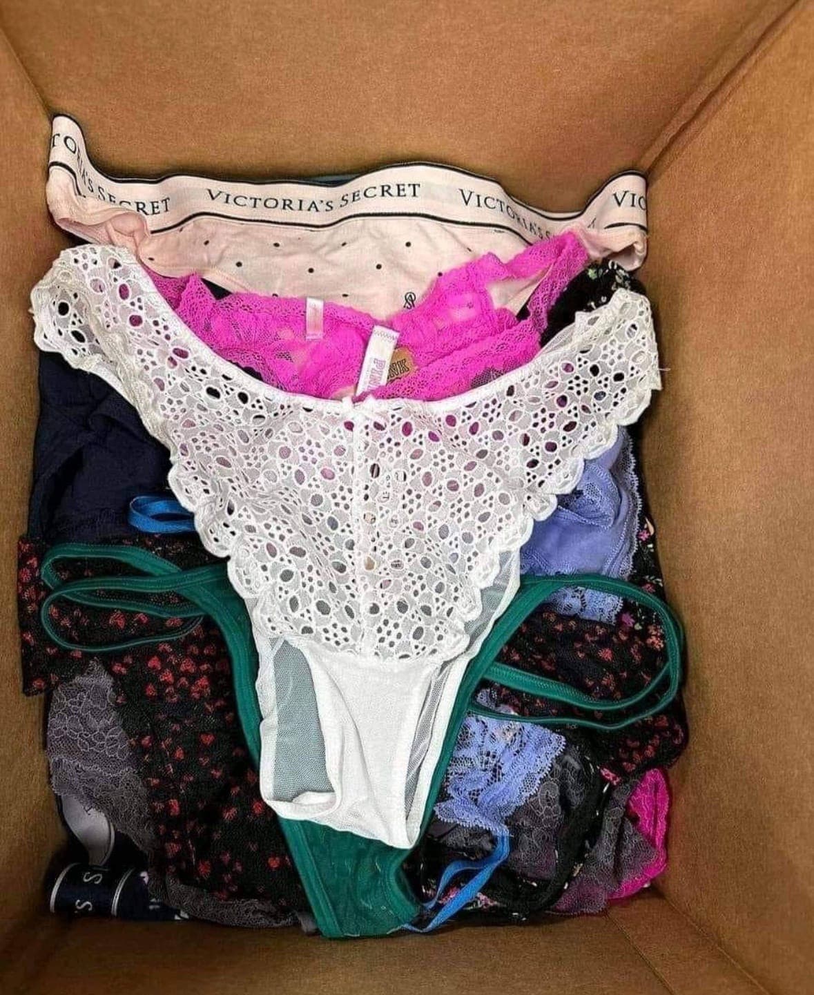 Palette de 420 articles de lingerie Victoria’s Secret — vue 4