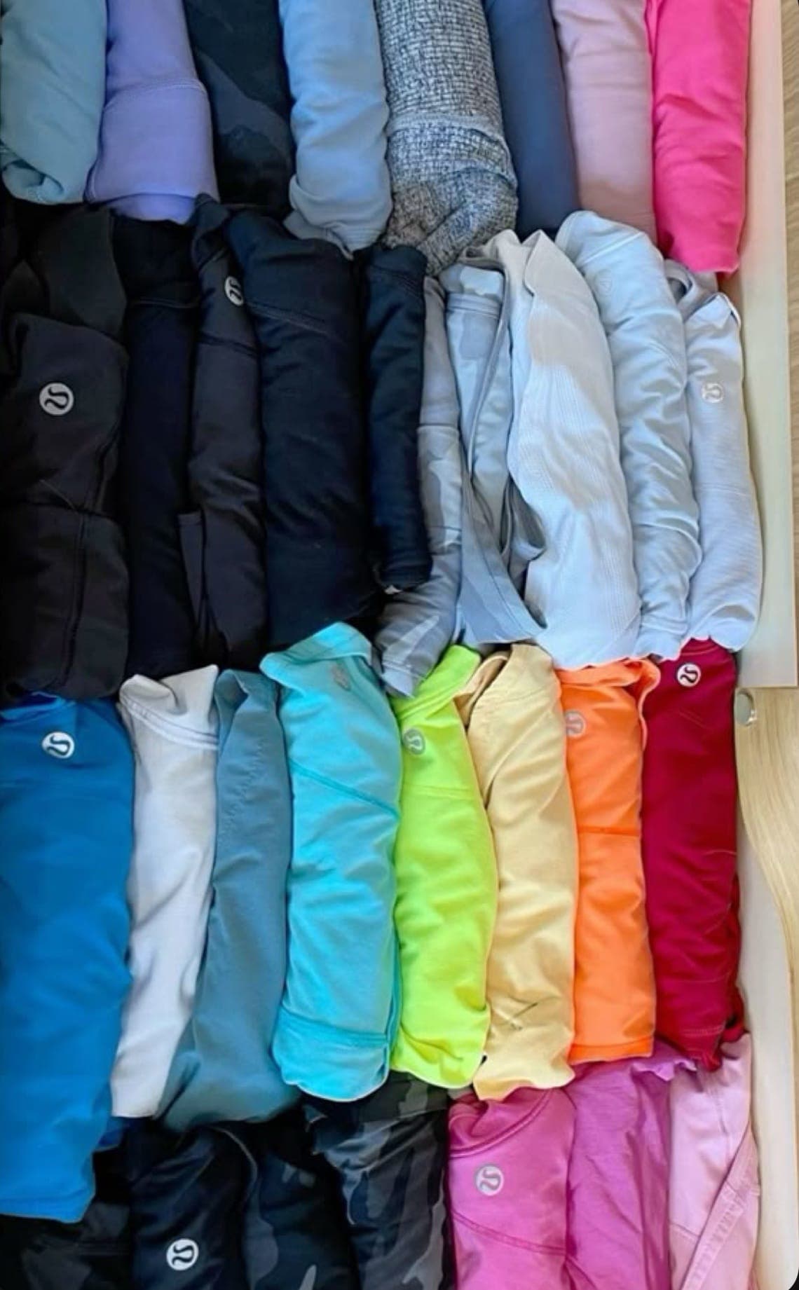 Palette de 300 vêtements Lululemon — vue 2
