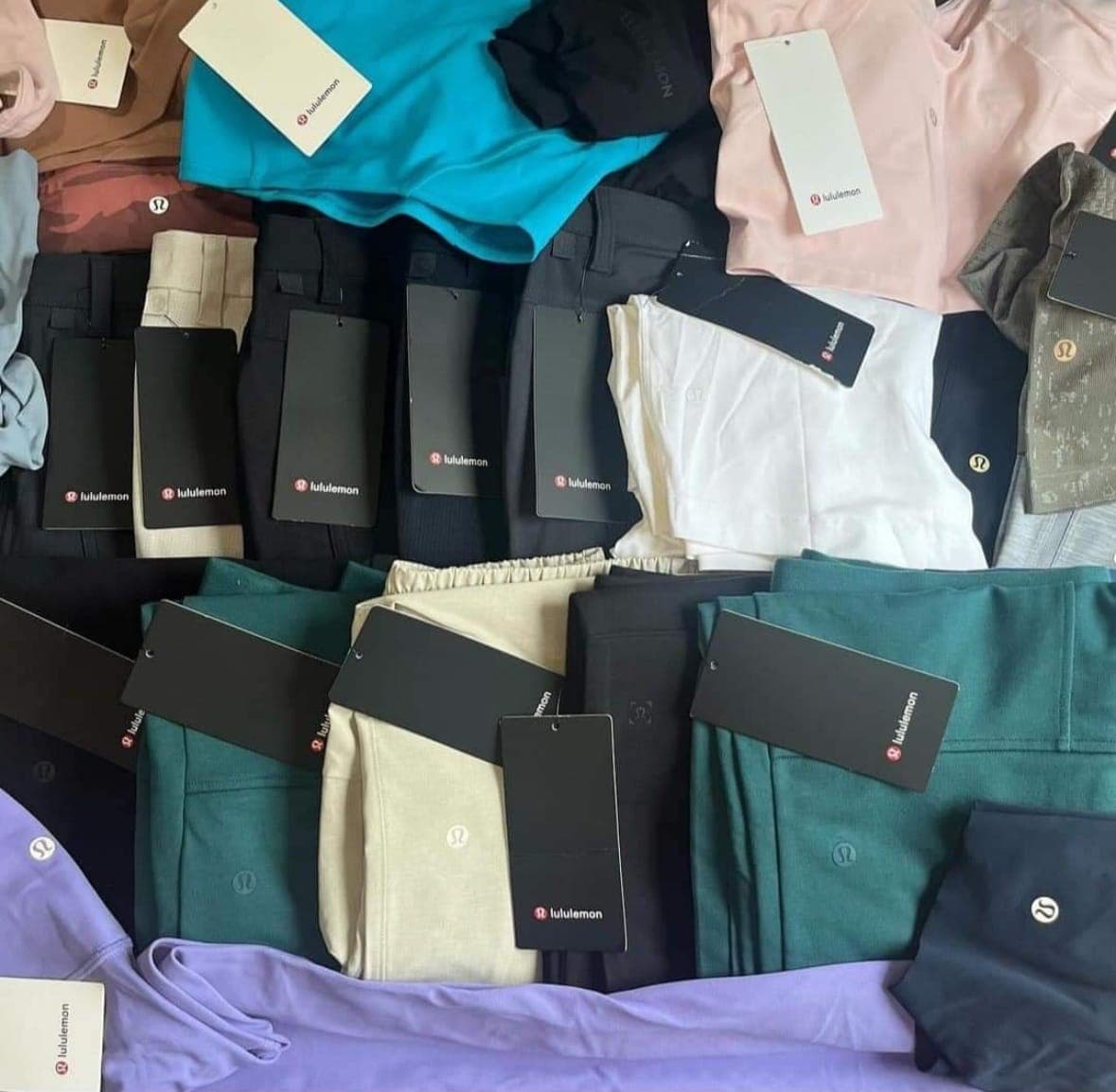Palette de 300 vêtements Lululemon — vue 11