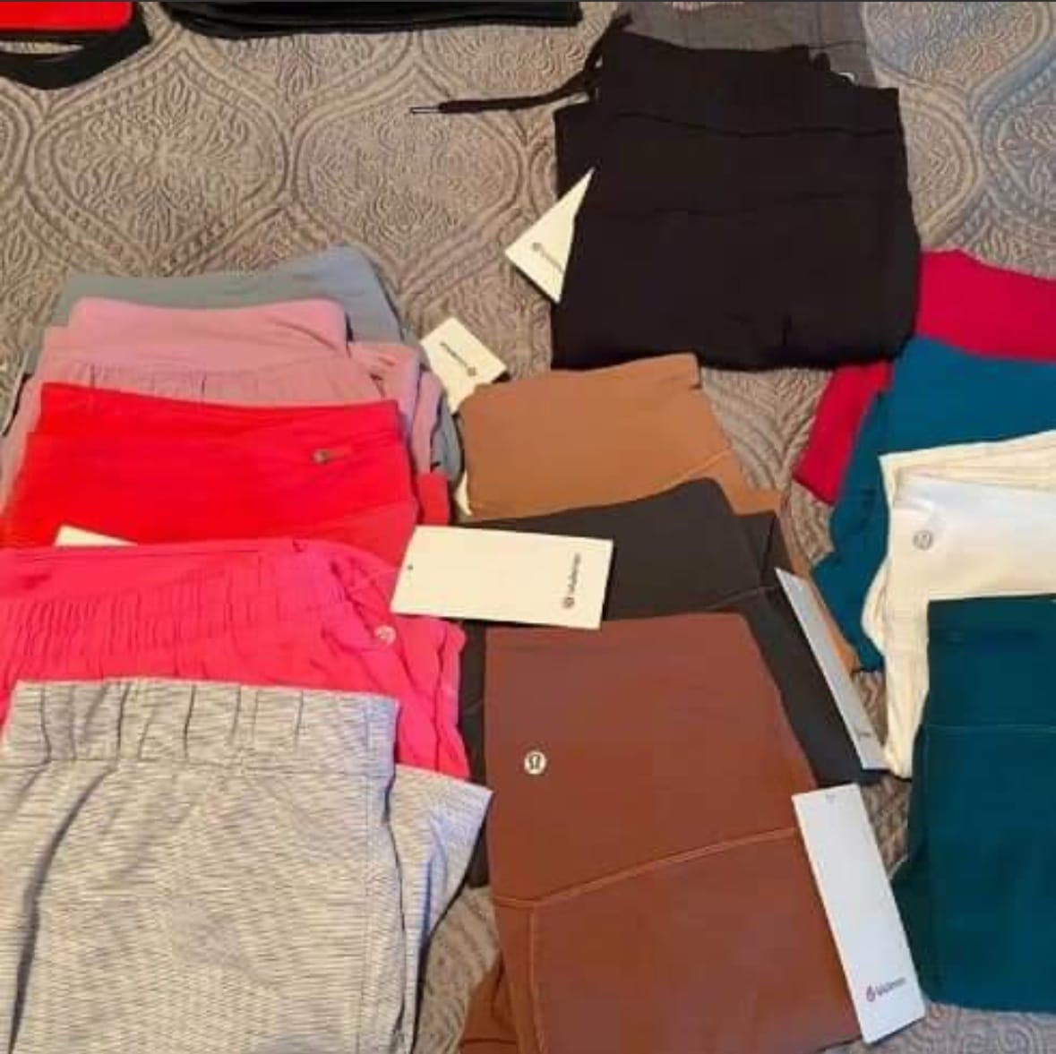 Palette de 300 vêtements Lululemon — vue 8