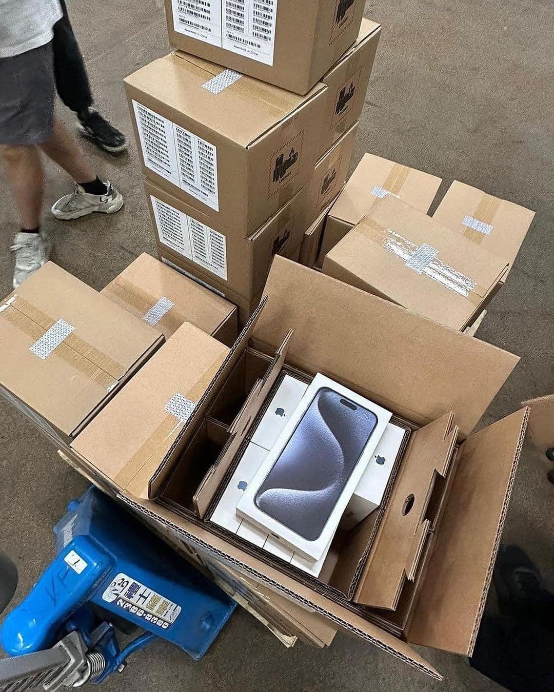 Iphone 15 pro max pallets