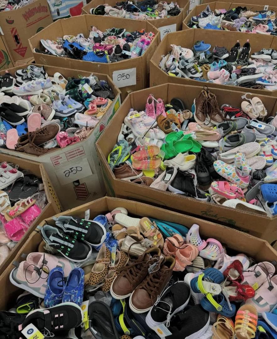 Palette de chaussures pour enfatns