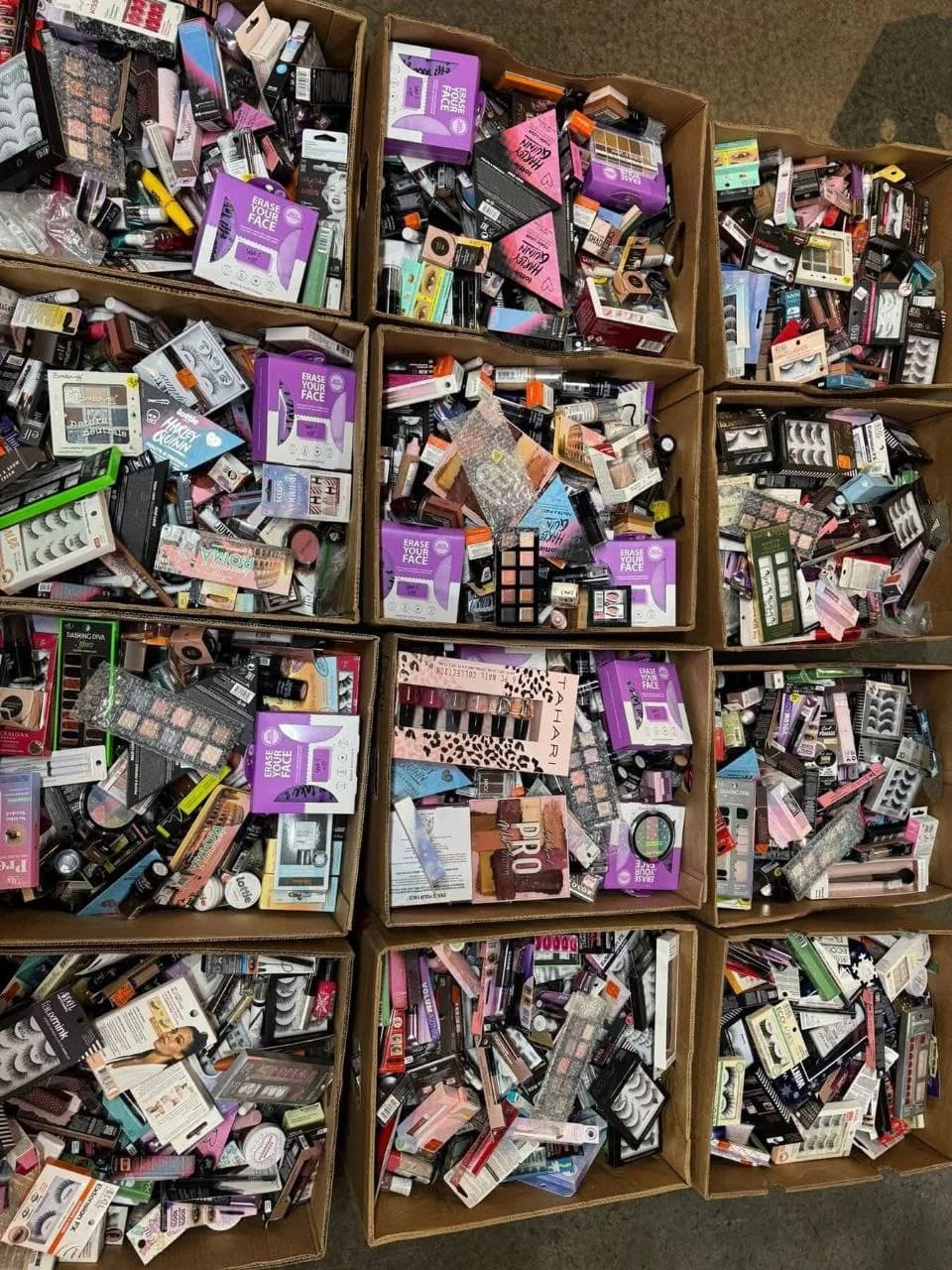 Palettes de produits cosmétiques